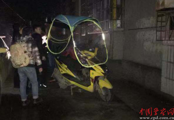 警方找到被盗摩托车  通讯员 殷庆祥 摄